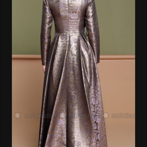 Dress - Picture 2 of 5